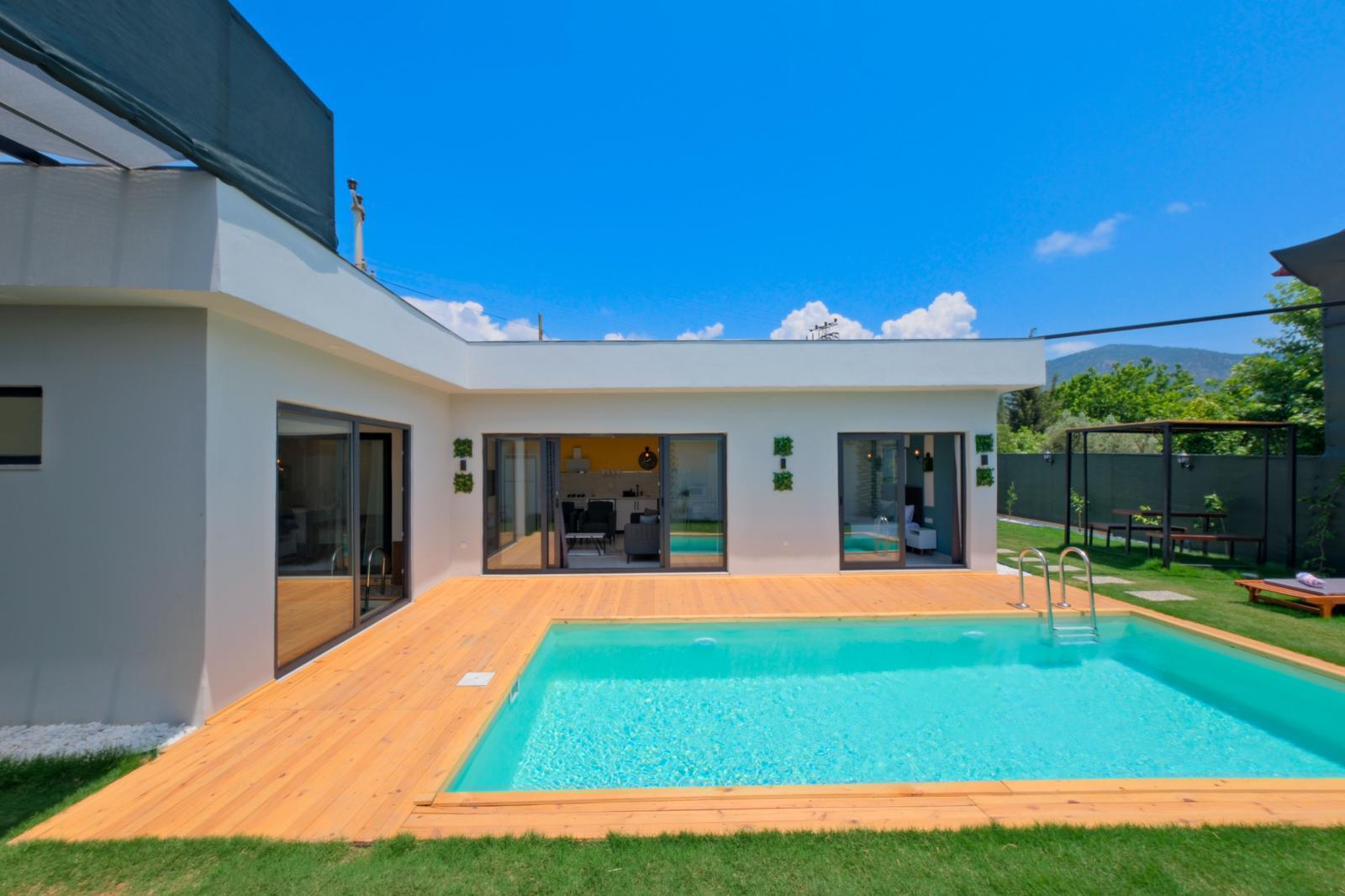 Fethiye 5 Kişilik Kapalı Havuzlu Villa  48156