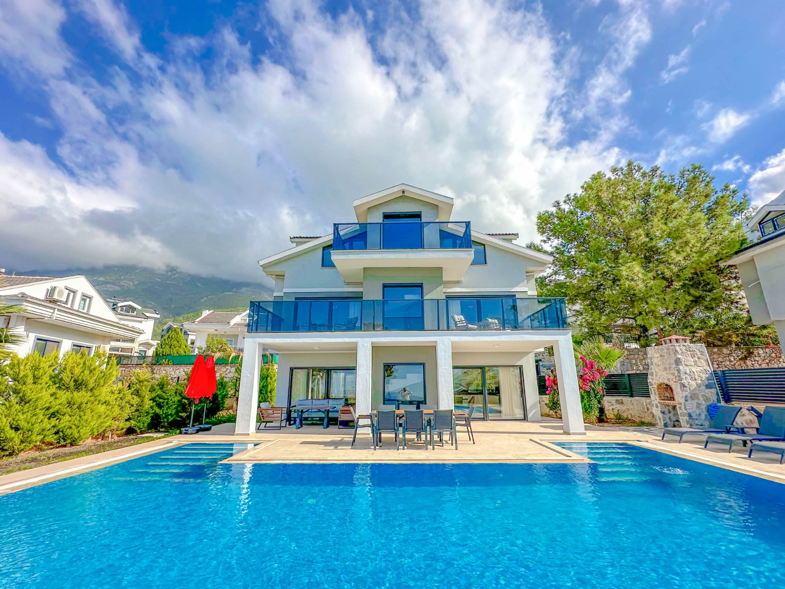 Fethiye Ölüdeniz'de Doğa Manzaralı Doha Villa