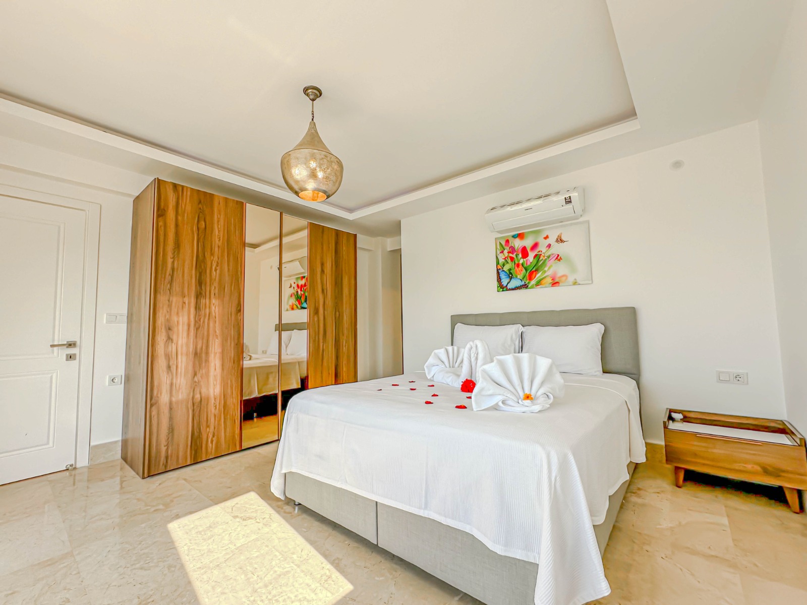 Fethiye Ölüdeniz'de Doğa Manzaralı Doha Villa