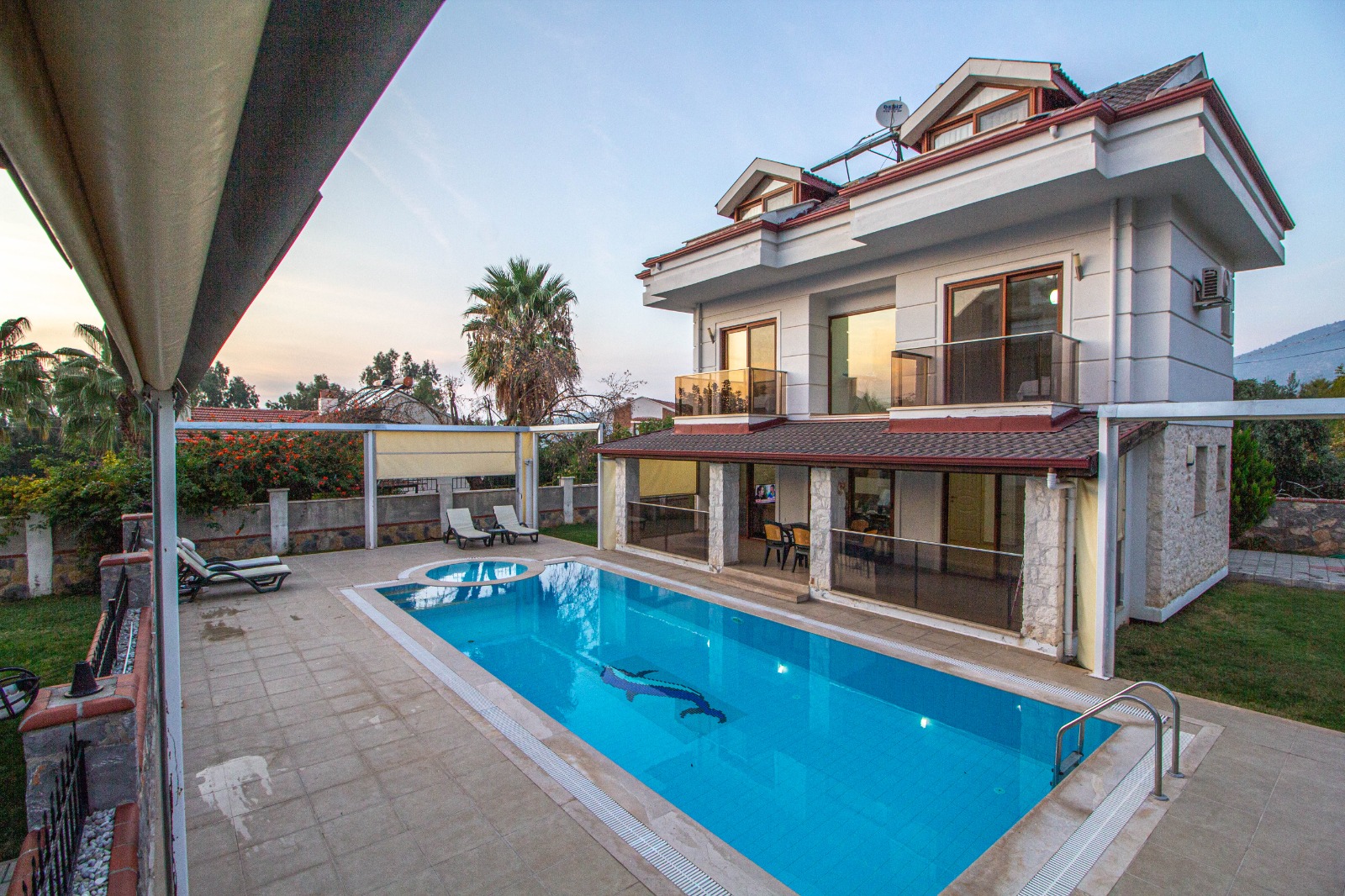 Fethiye Prestij 2 Makri 4+1 Korunaklı Villa