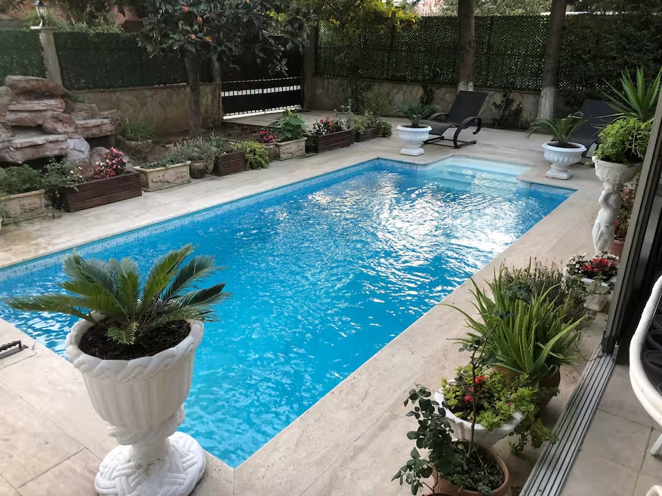 Büyükçekmece Isıtmalı Havuzlu Villa Zeuus