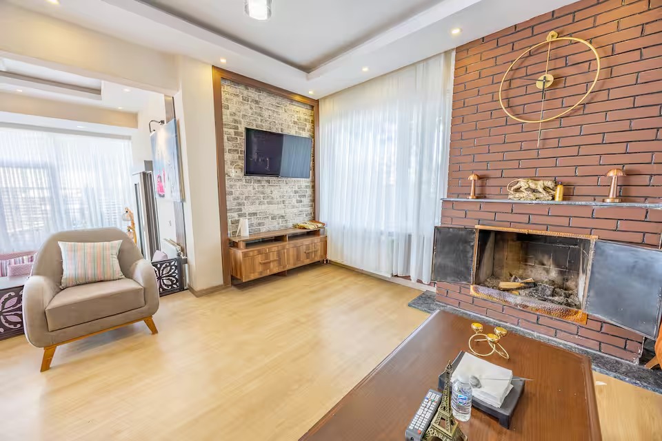 Büyükçekmece 10 Kişilik Teraslı Havuzlu Villa