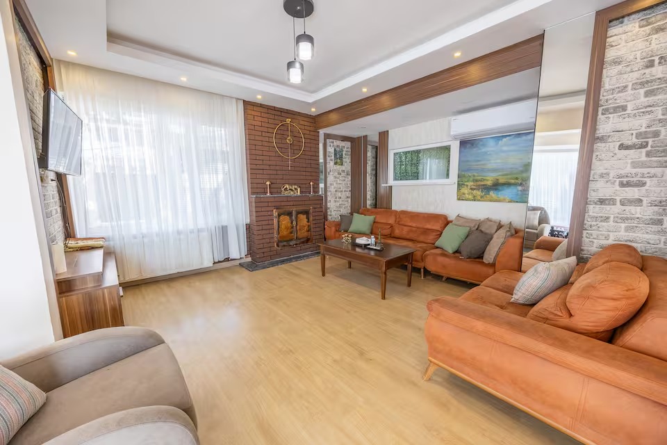 Büyükçekmece 10 Kişilik Teraslı Havuzlu Villa