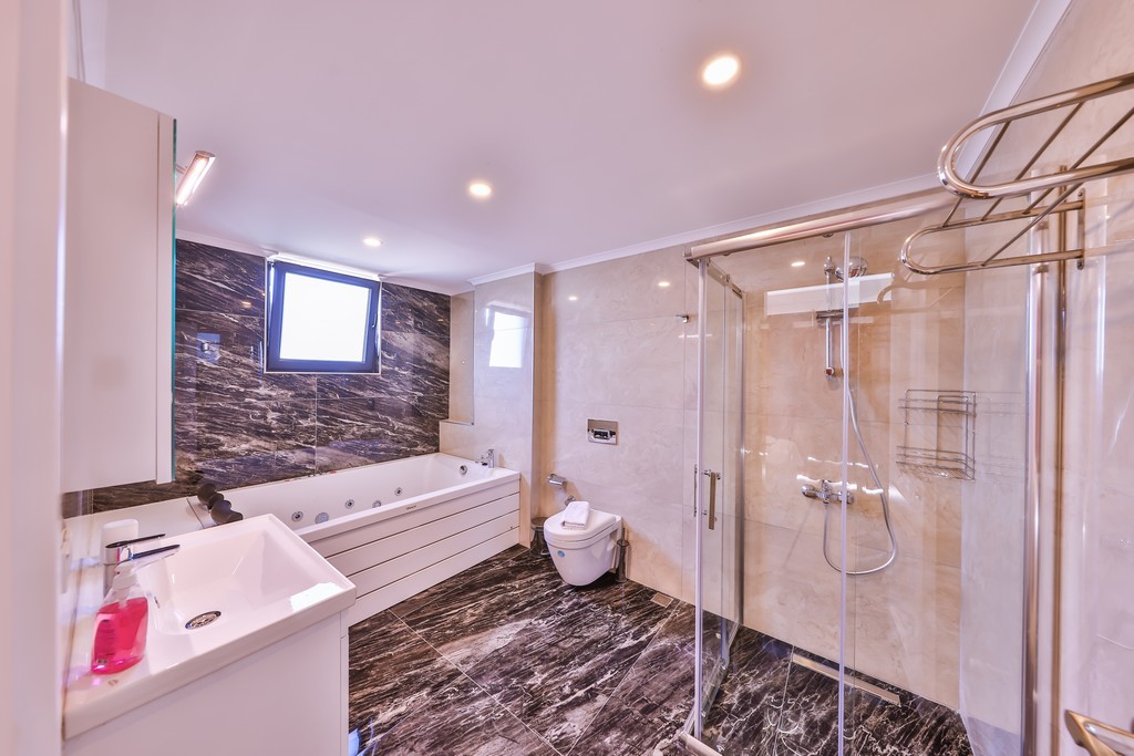 Kaş Villa Safran 4 Kişilik Jakuzili Özel Havuzlu